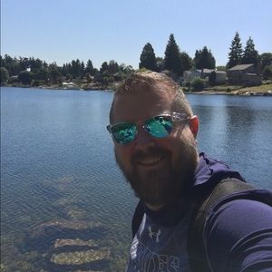 Meet your Posher, Eric